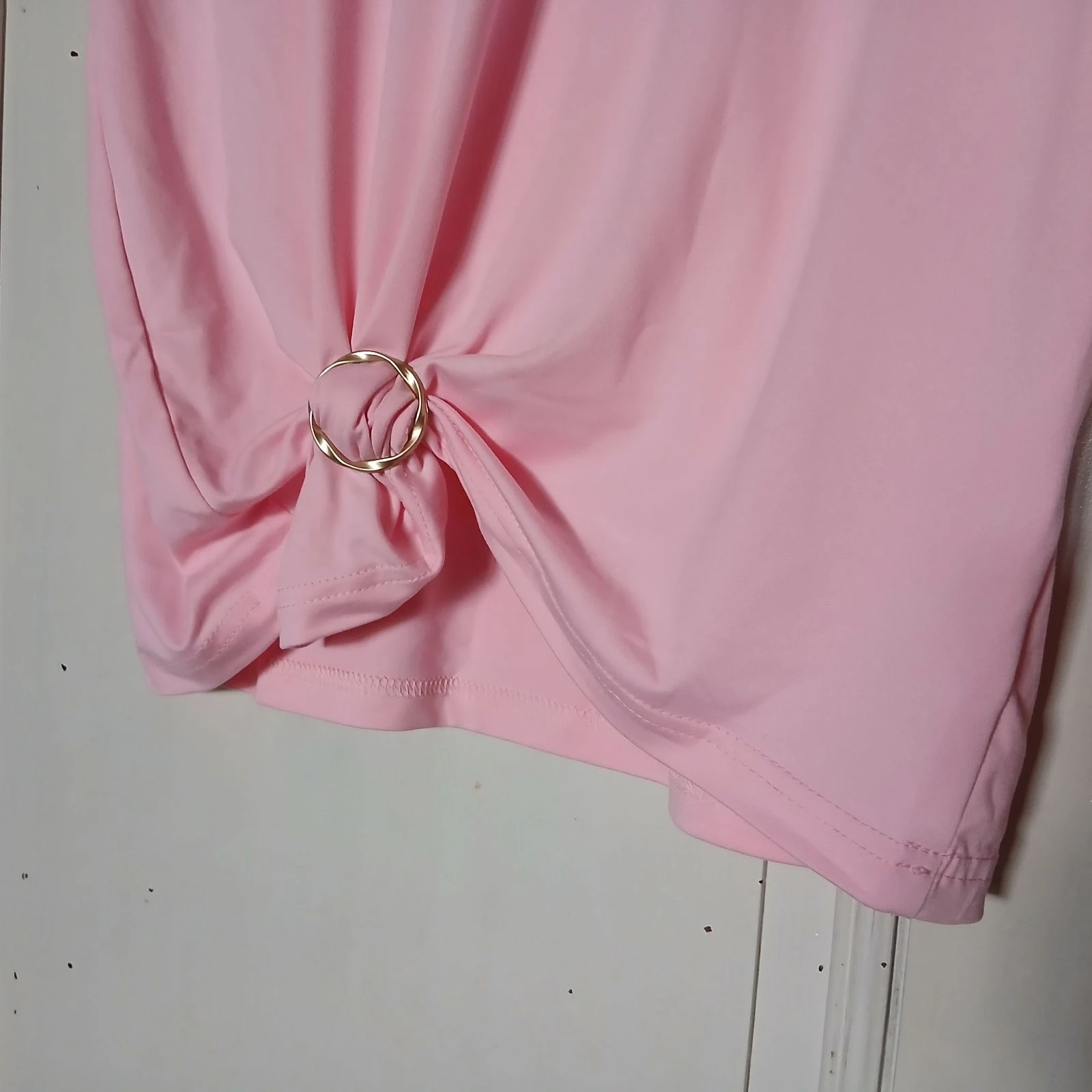 Camiseta rosa con hebilla e impresión More Amor Por Favor - Talla XXL – photo 2